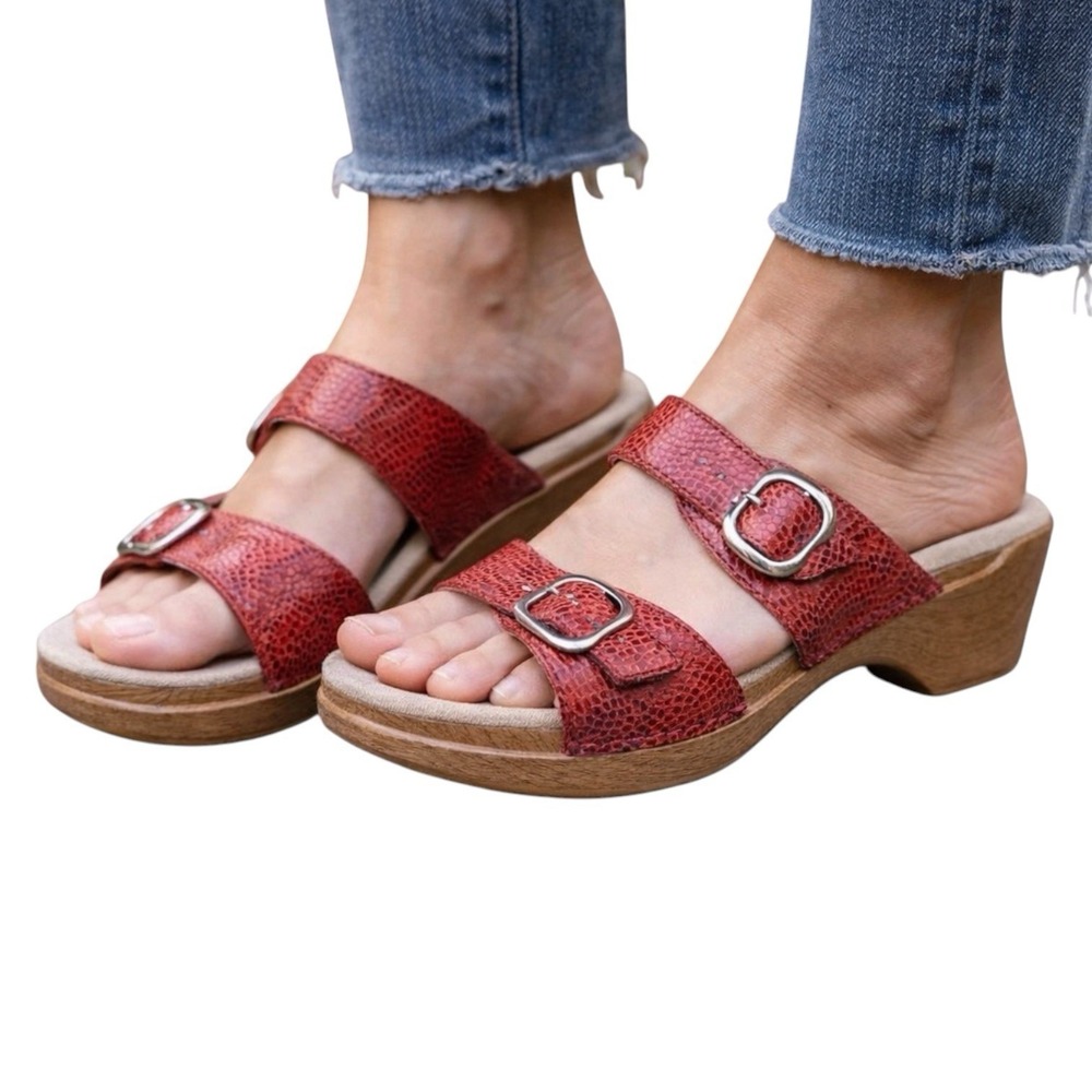 DANSKO Sophie Red Sandals 9.5-10 US /40 EU Leather Straps Buckles Snake Embossed